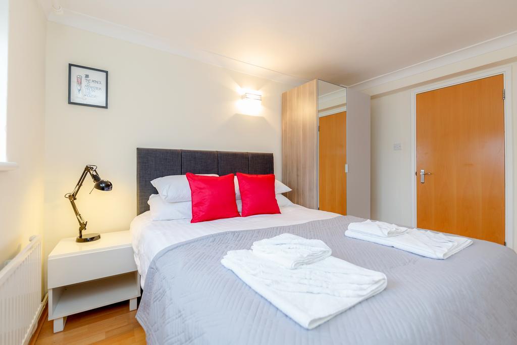 Appartement Holland Park 2 Bed Flat By Basetogo à Londres Extérieur photo